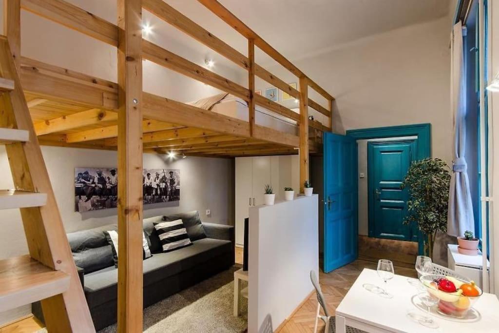 Apartment Blue Lotus T50 *